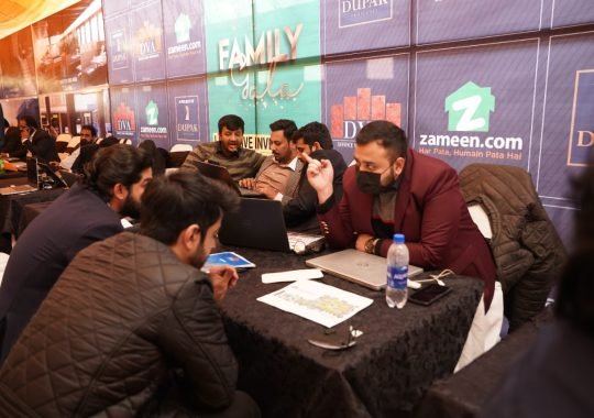 Lahoris throng to Zameen.com’s family gala at Defence View Apartments