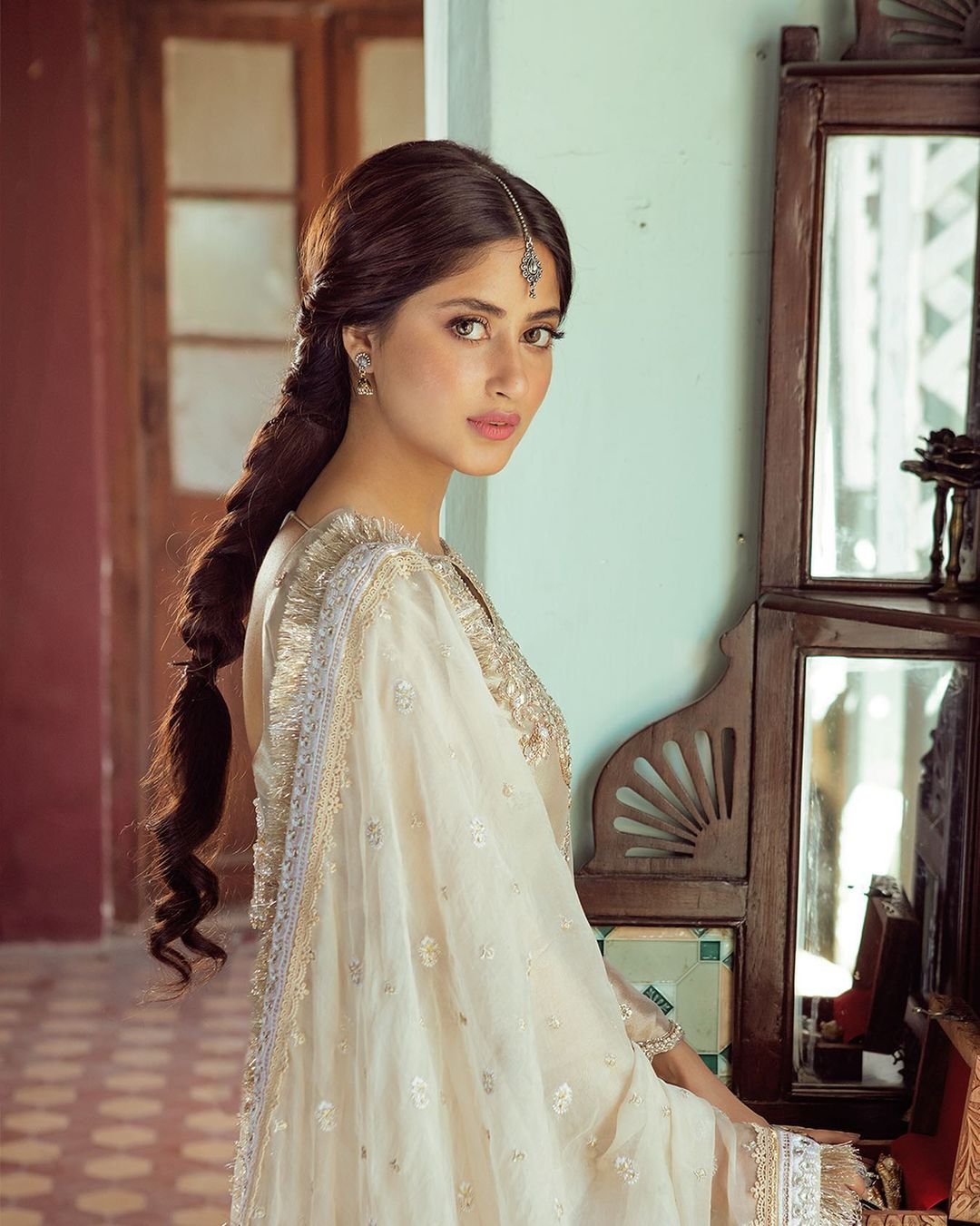 The classic Noval “Umrao Jan Ada” will have Sajal Aly in the top role