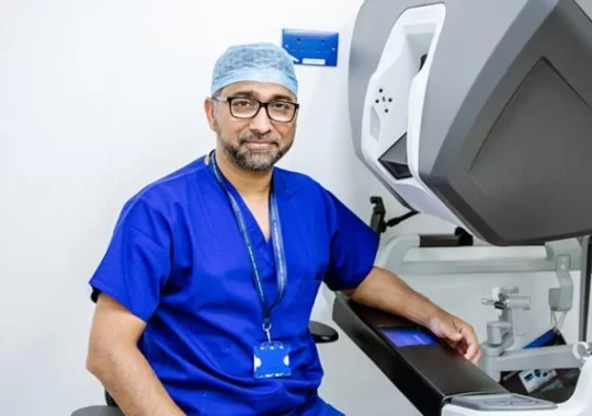 Pakistani surgeon sets world record in robotic surgery for women