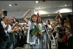 Greta Thunberg welcomed by cheering crowd in Athens after deportation from Israel amid Gaza aid flotilla crackdown