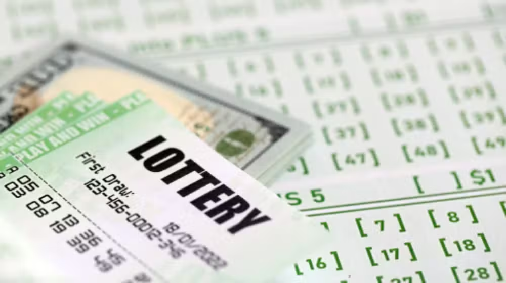 Pakistani Man Wins AED 50,000 Lottery in UAE