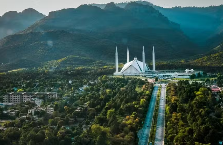 Over 1,000 Government Houses in Islamabad Allegedly Under Illegal Occupation by CDA Officers