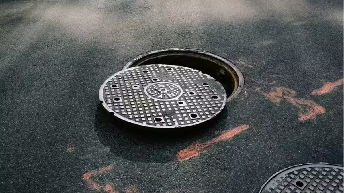Islamabad Administration Intensifies Drive Against Uncovered Manholes and Open Pits