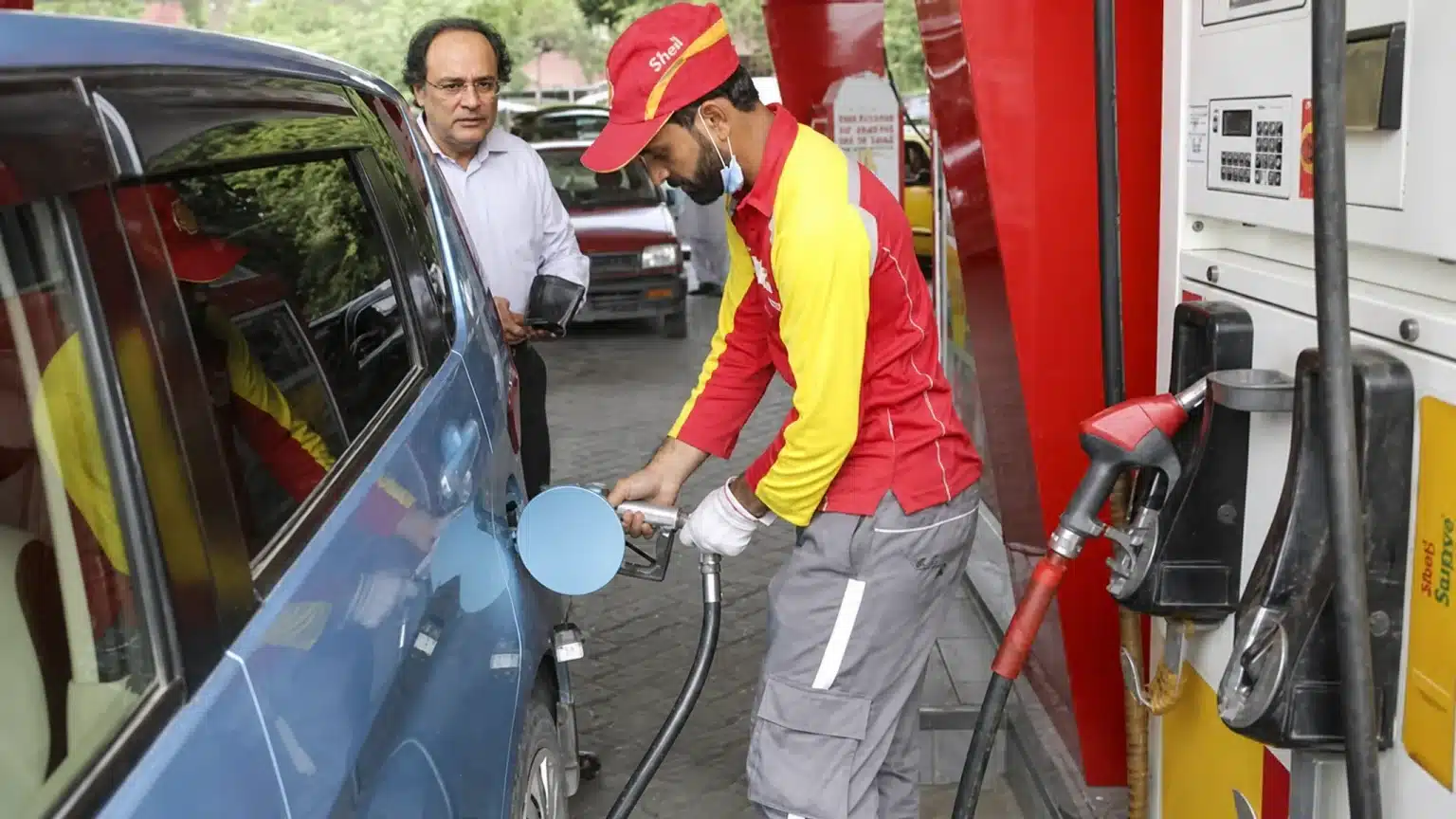 Petrol Price Moves Closer to Rs. 400 as Government Raises Fuel Rates