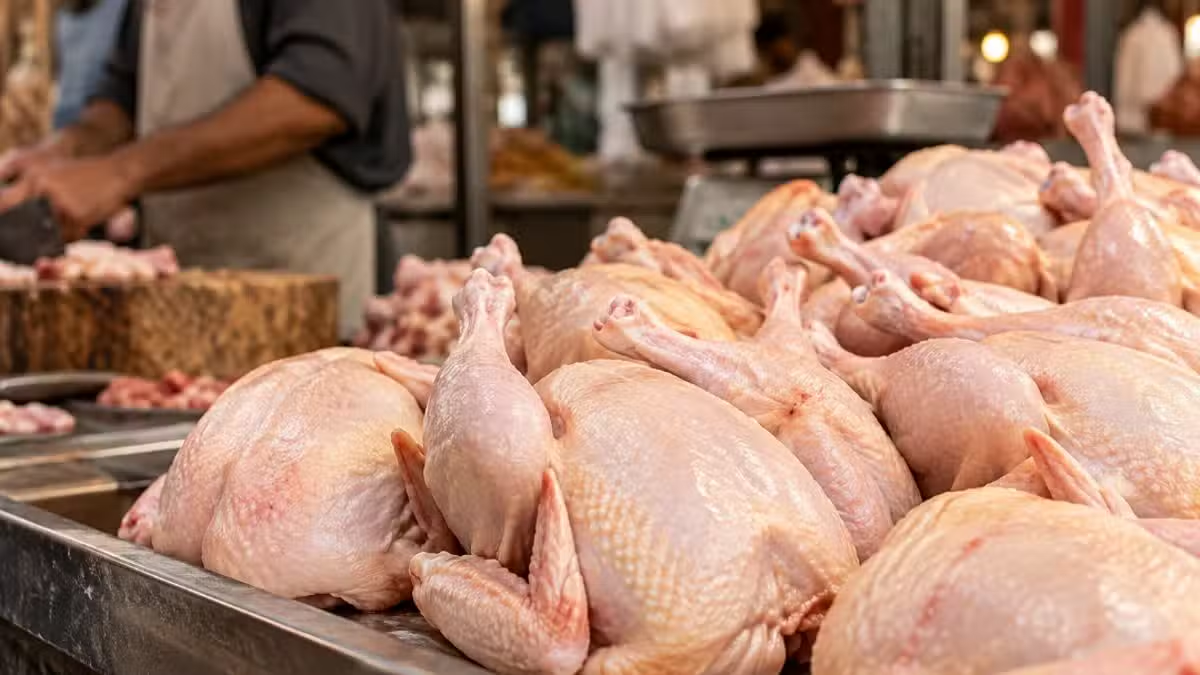 Chicken Prices Surge to Rs. 700 per Kg in Quetta as Consumers Face Rising Costs